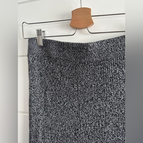 Dynamite Ribbed Pencil Skirt - Size Small - Picture 6 of 12